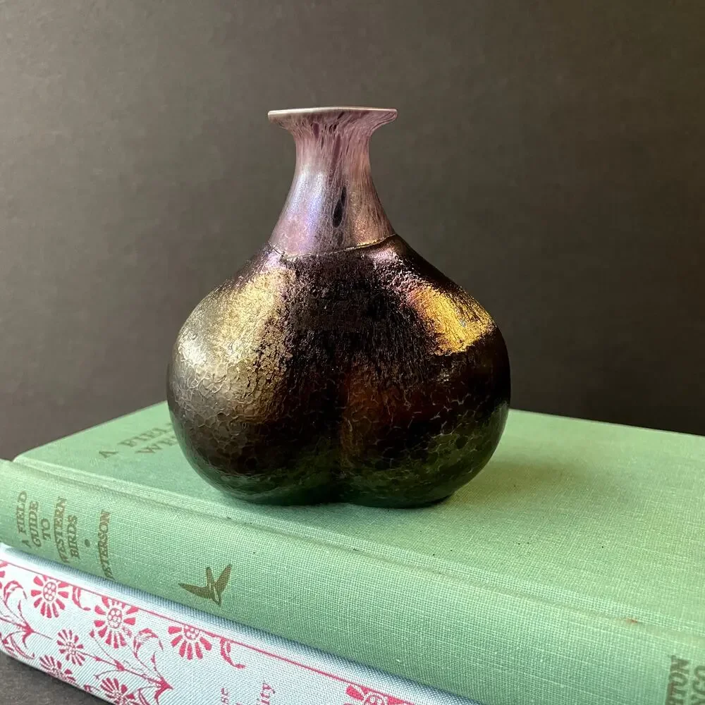Kosta Boda Bertil Vallien Volcano Vase Buttocks Iridescent Signed